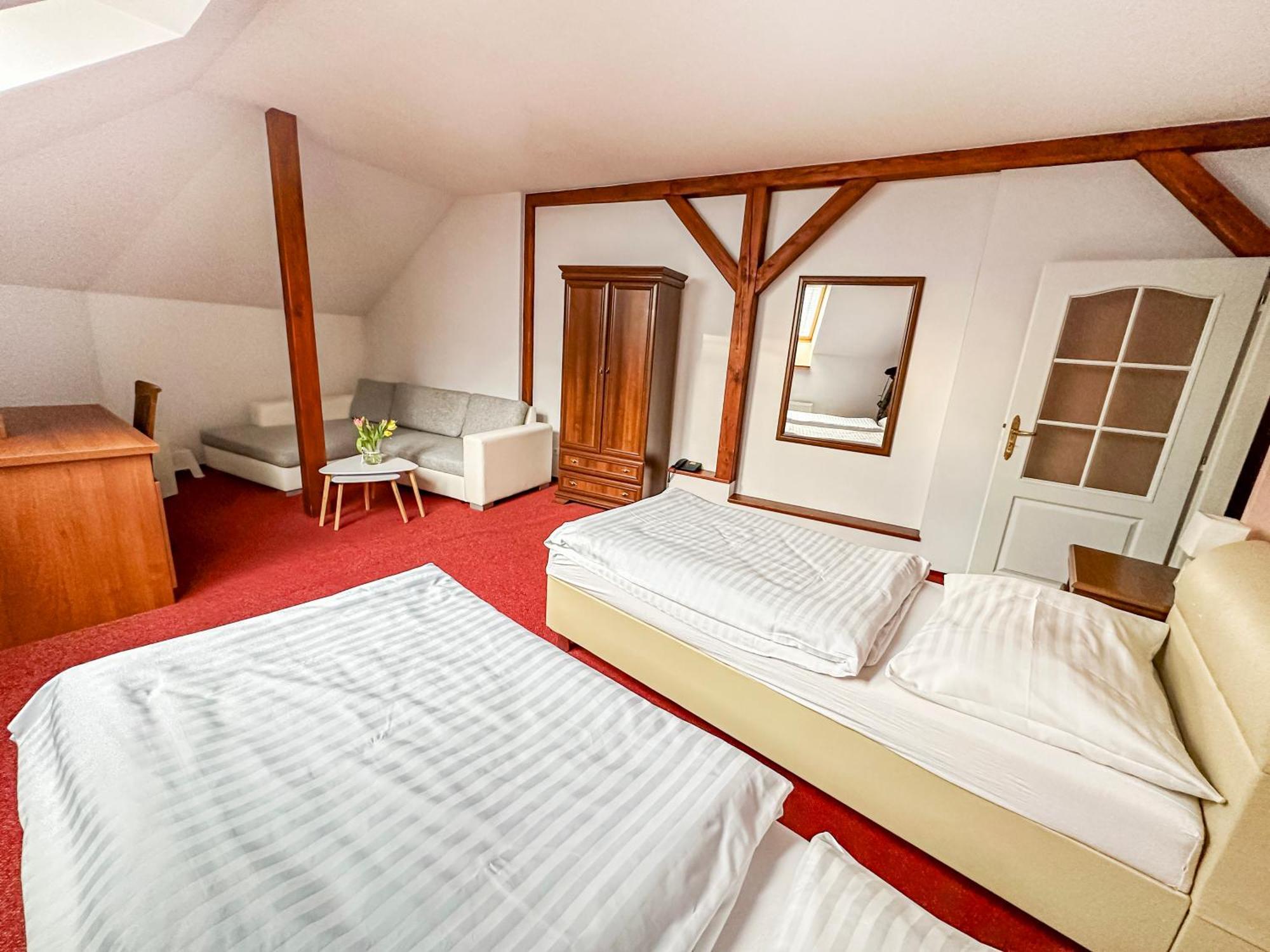 Hotel Ruzek Hranice  Exteriör bild